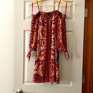 Beautiful short City Triangles dress! Size M